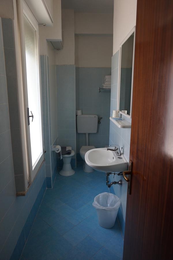 צ'סנטיקו Hotel Ines מראה חיצוני תמונה